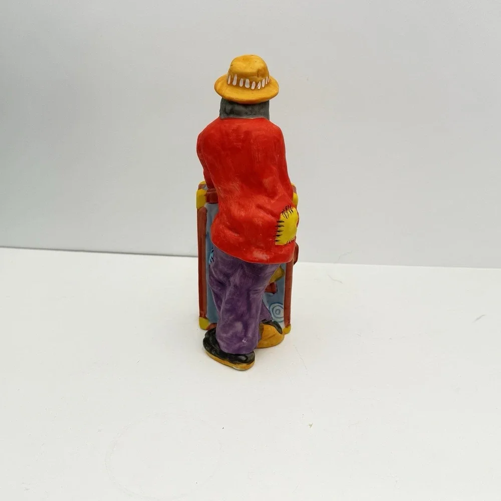 Vintage Emmett Kelly Jr. Sad Clown Figurine by Flambro Colorful Trunk 8